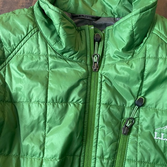 L. L. Bean green zip up vest - Picture 11 of 11